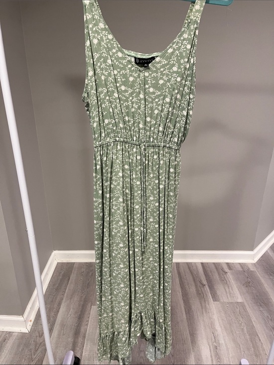 bobeau Dresses & Skirts - bobeau Sage Green Floral Midi Dress